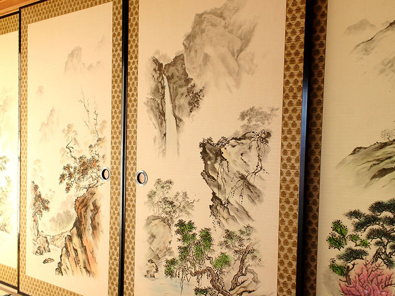 Fusuma ( Japanese sliding door )