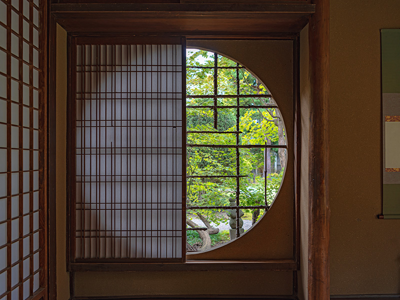 日式圆窗